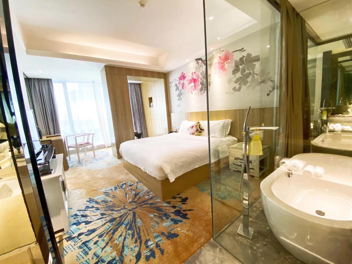 Paco Hotel Tаojin Metro Guangzhou - Free Shuttle Bus For Centen Fair Екстериор снимка