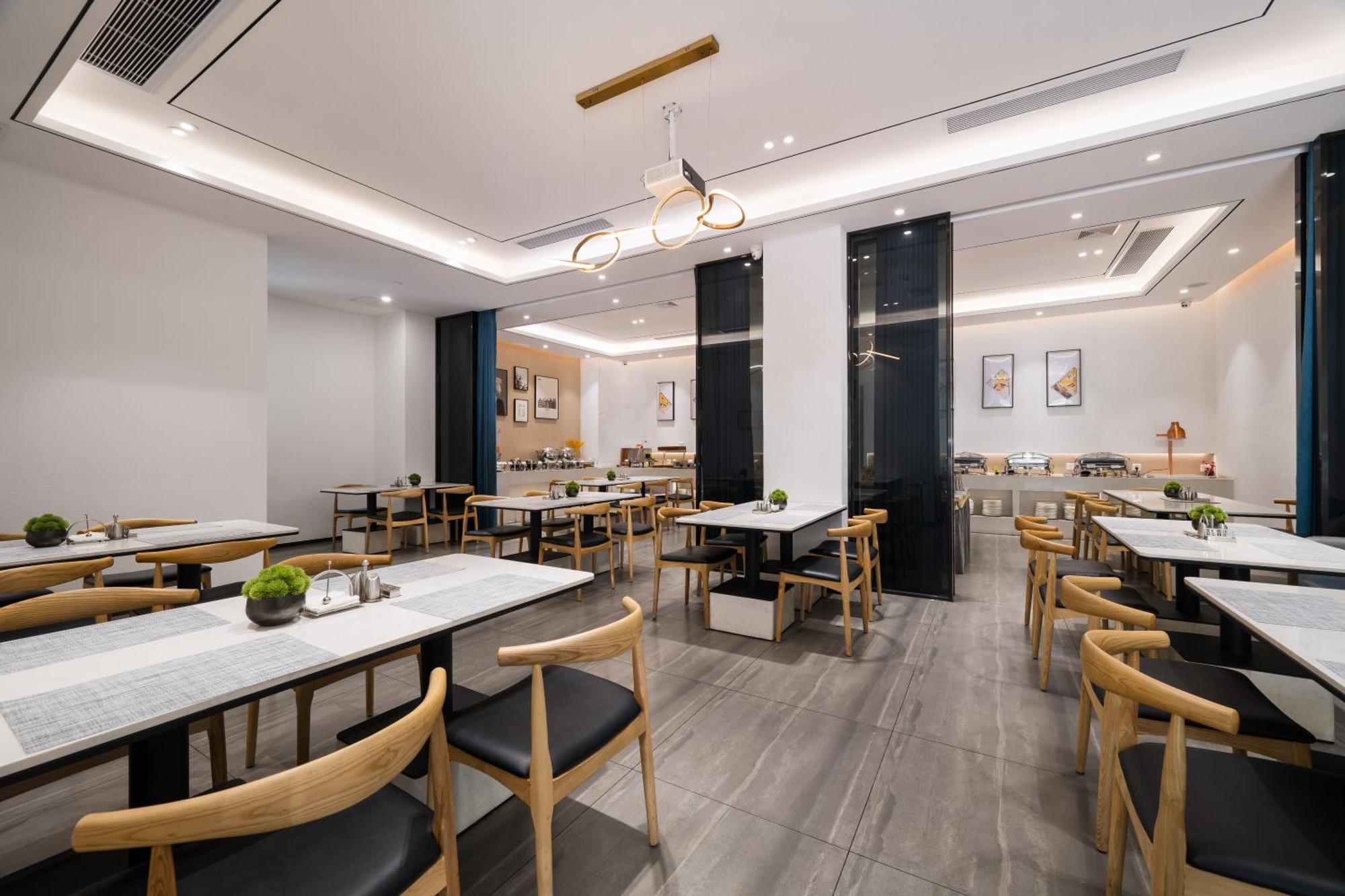 Paco Hotel Tаojin Metro Guangzhou - Free Shuttle Bus For Centen Fair Екстериор снимка
