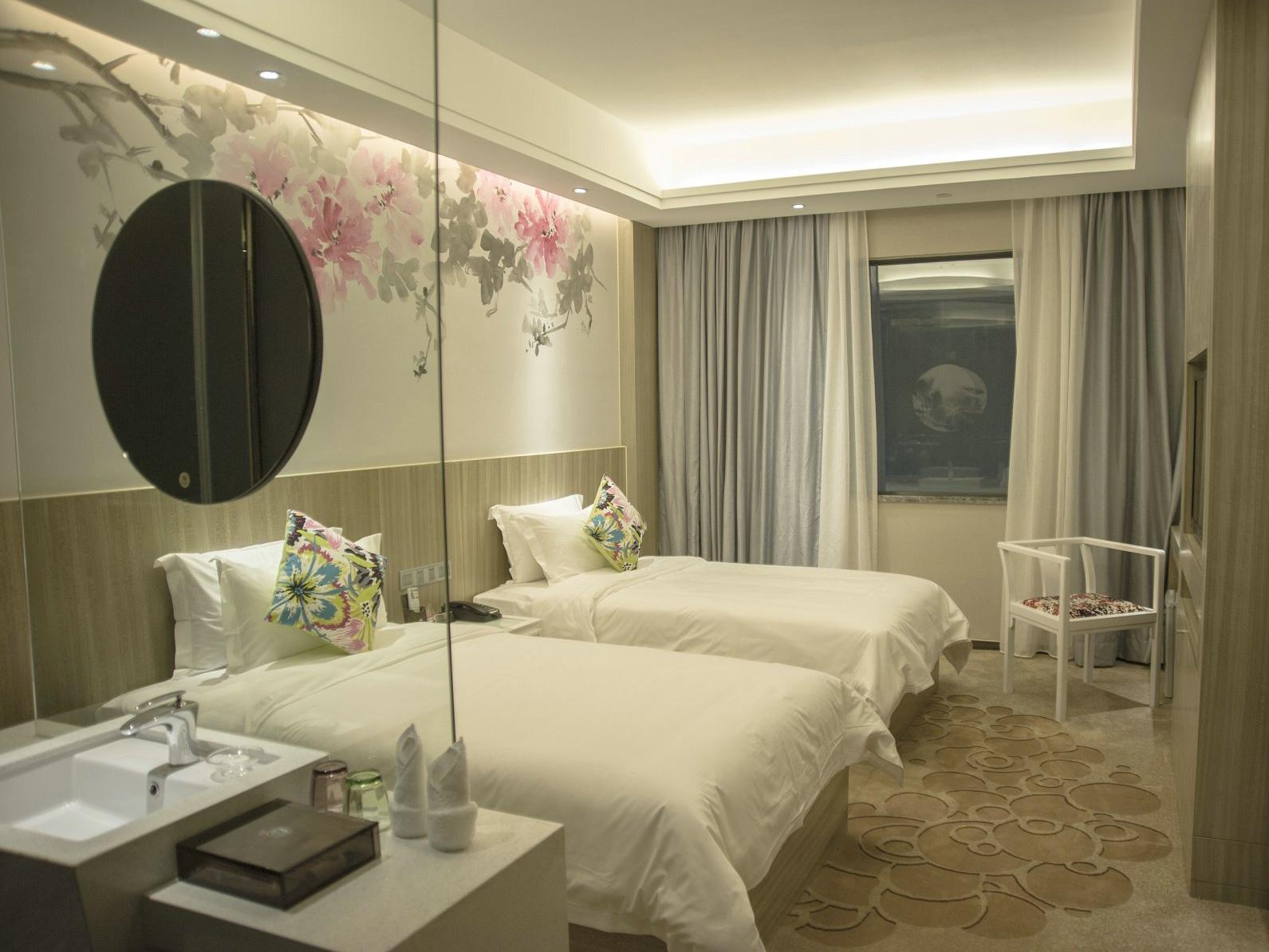 Paco Hotel Tаojin Metro Guangzhou - Free Shuttle Bus For Centen Fair Екстериор снимка