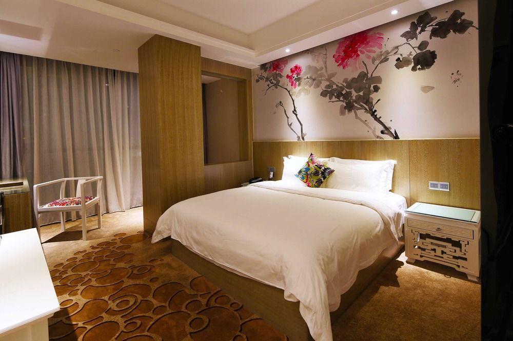 Paco Hotel Tаojin Metro Guangzhou - Free Shuttle Bus For Centen Fair Екстериор снимка