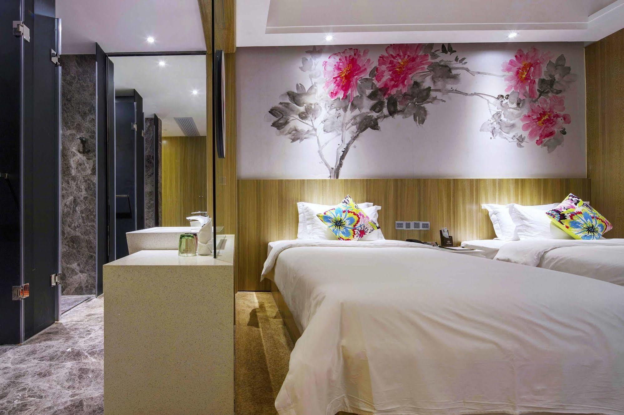 Paco Hotel Tаojin Metro Guangzhou - Free Shuttle Bus For Centen Fair Екстериор снимка